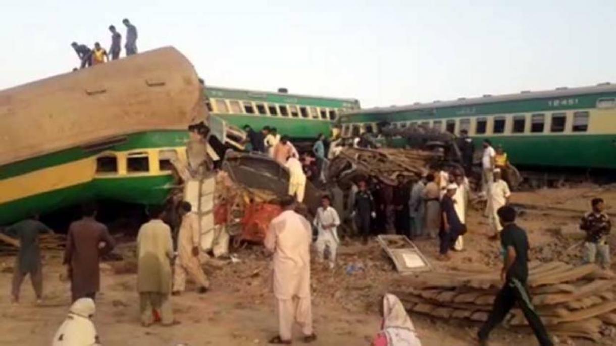 رحیم یار خان کے نزدیک ٹرین کے حادثے میں  گیارہ افراد جان بحق، وزیراعظم اور صدر کا اظہار افسوس