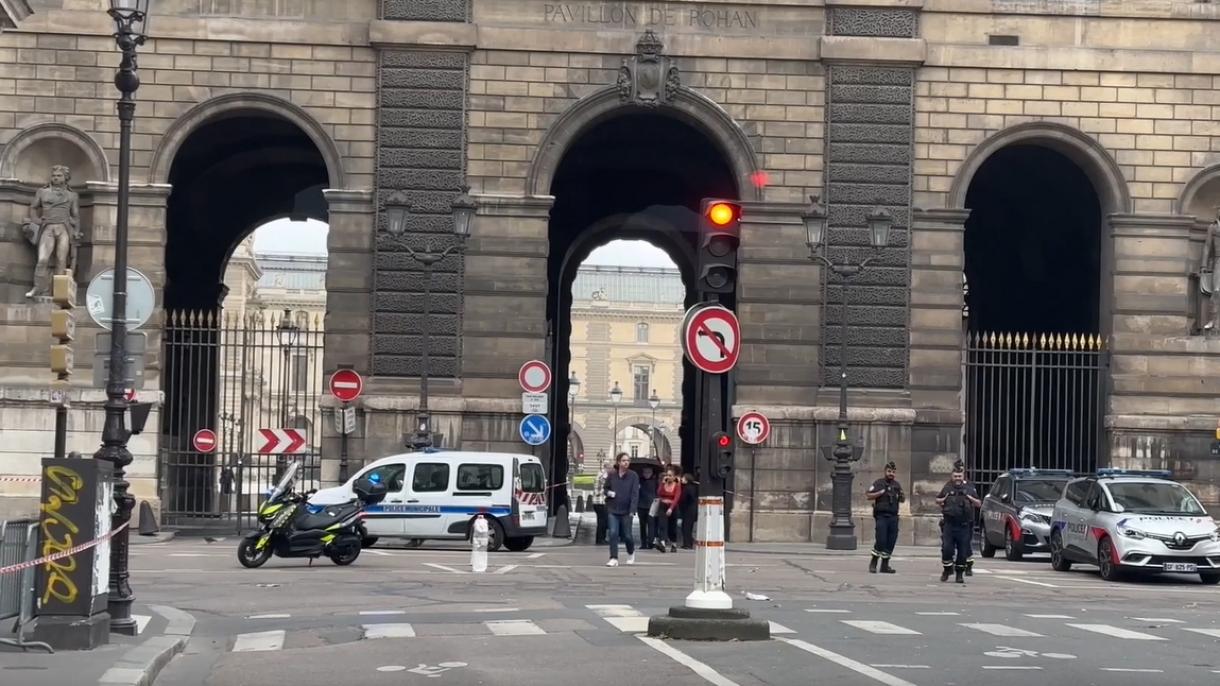Amenaza de bomba en el famoso Museo del Louvre de París