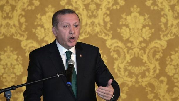 Erdoğan elnök a Köztársasági Elnök Palotában az Elöljárók 20. Konferenciáján szólalt fel.