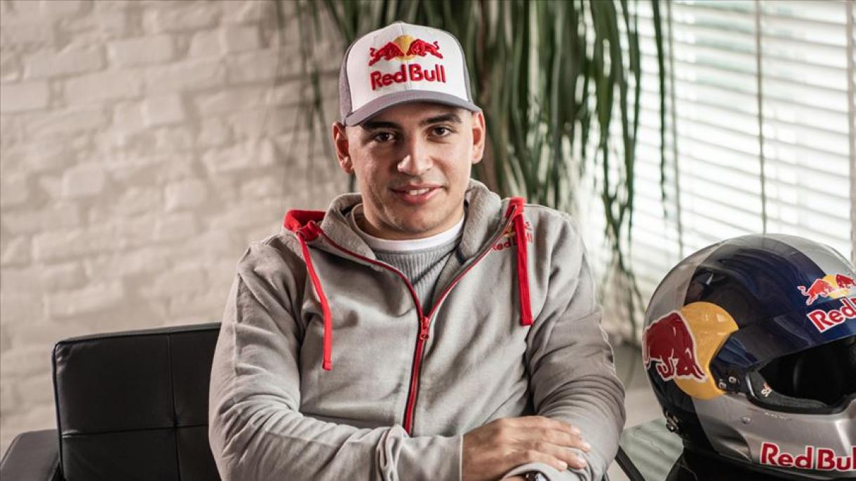 El piloto Júnior turco Ayhancan Güven salió segundo de la Porsche Mobil 1 Supercup 2021