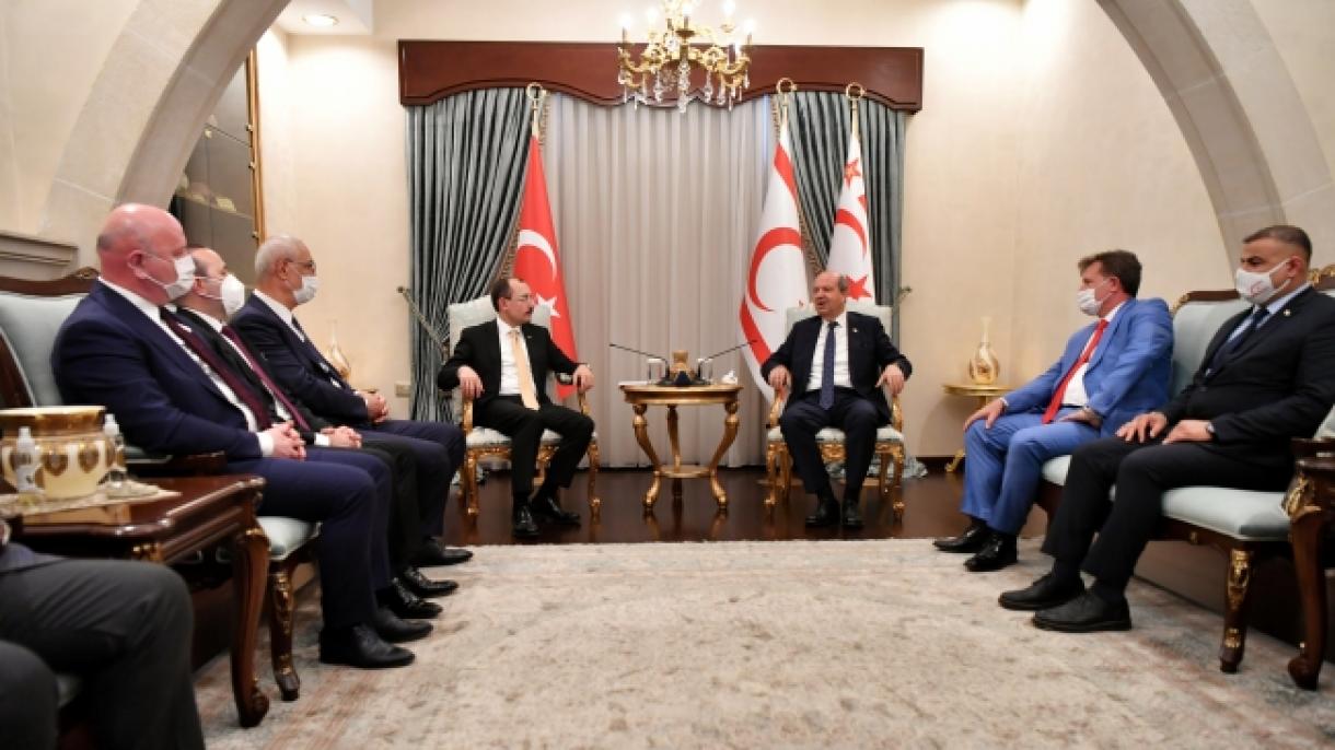 Shimoliy Kipr Turk Respublikasi prezidenti Ersin Tatar Turkiya savdo vazirini qabul qildi