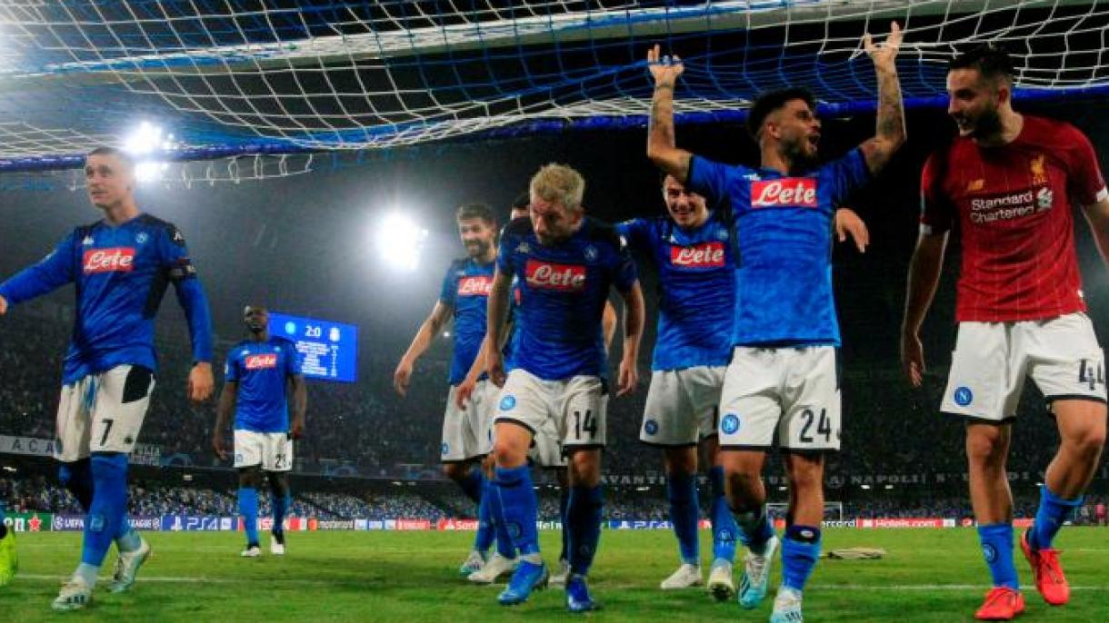 Napoli batte 2-0 il Liverpool