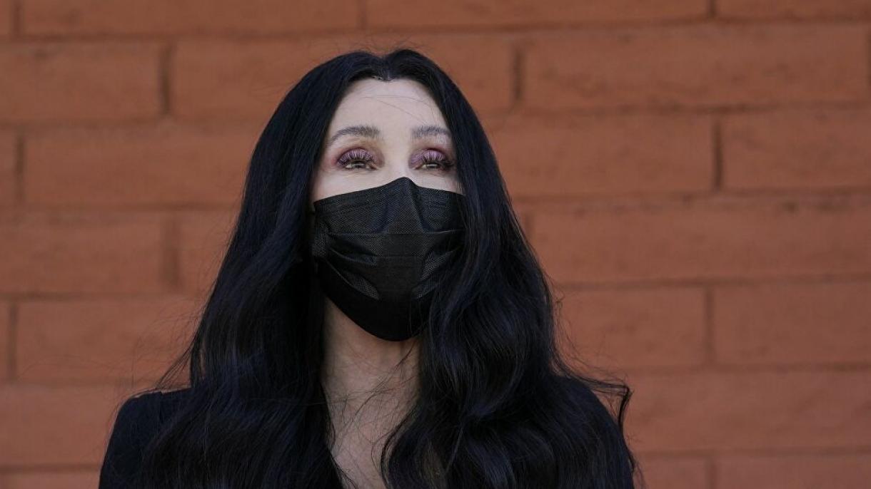 Cher chiede scusa al mondo per un post relativo a George Floyd
