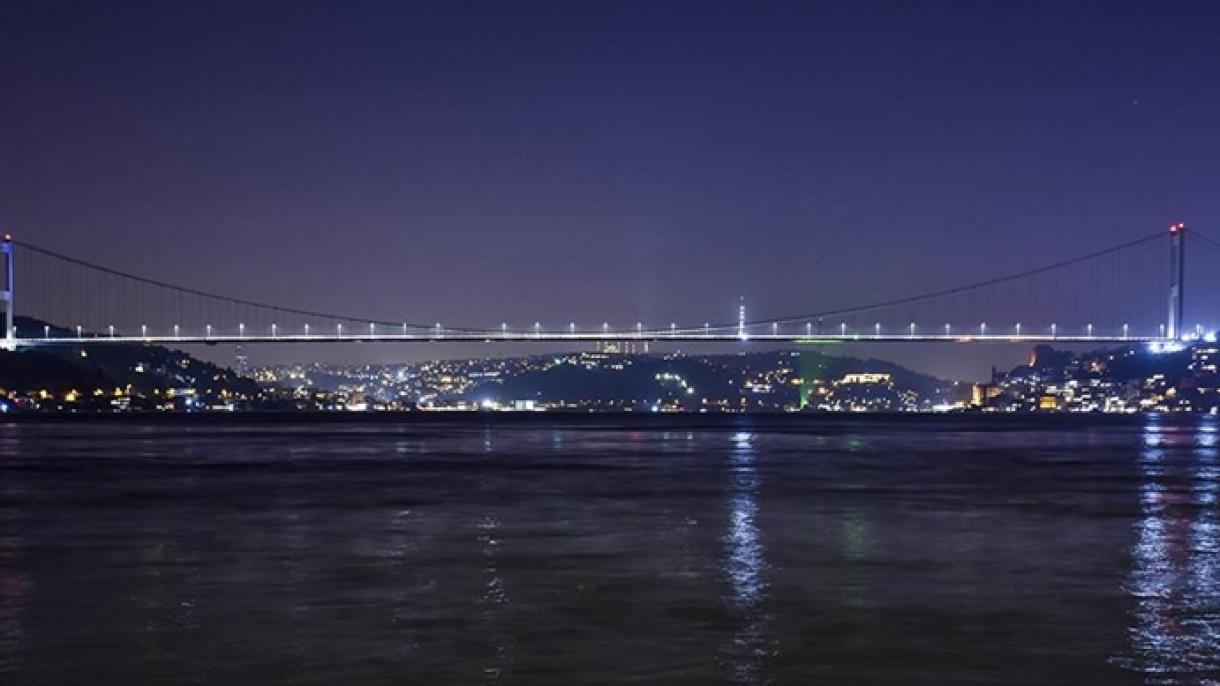 Hora del Planeta: apagadas las luces del puente FSM en Estambul