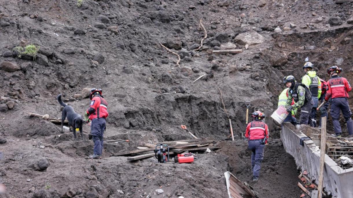 Ekvadorda torpaq sürüşməsi nəticəsində həyatını itirənlərin sayı 28 nəfərə çatıb