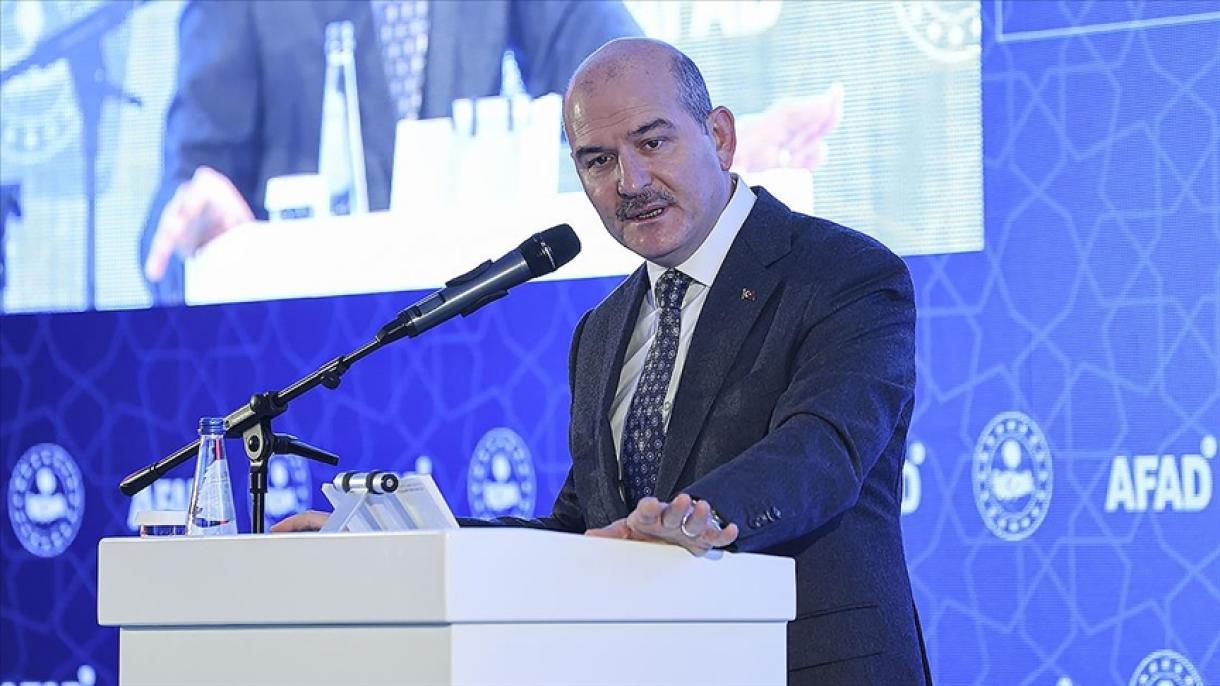 سويلۇ: ئانگېلىنا جولىنىڭ فوتو - سۈرەتلىرى بىلەن كۆچمەنلەر مەسىلىسى ھەل بولمايدۇ