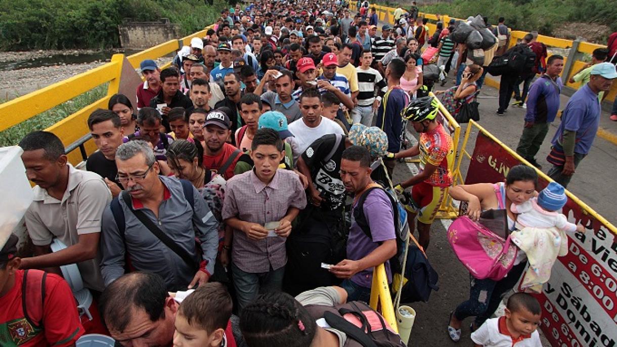Acnur anuncia que más de 100.000 venezolanos han solicitado asilo en el extranjero