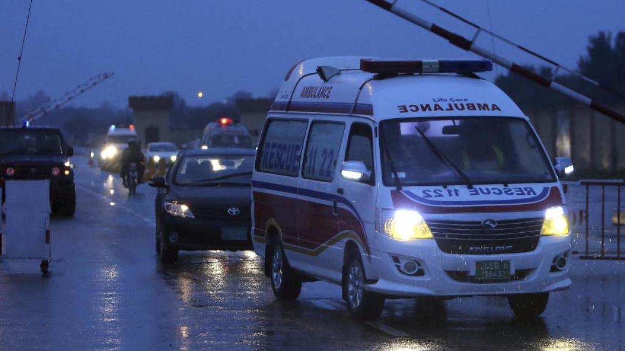 پاکستان:اسلام آباد سے لاہور جانے والی مسافر بس کو حادثہ،15 افراد ہلاک درجنوں زخمی