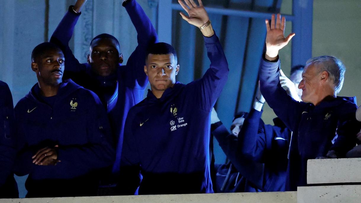 Hotel Crillon balcony  Paris  France players  2022 3