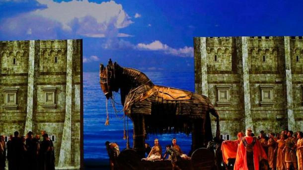The Times elogia a interpretação da ópera turca "Tróia" no Teatro Bolshoi