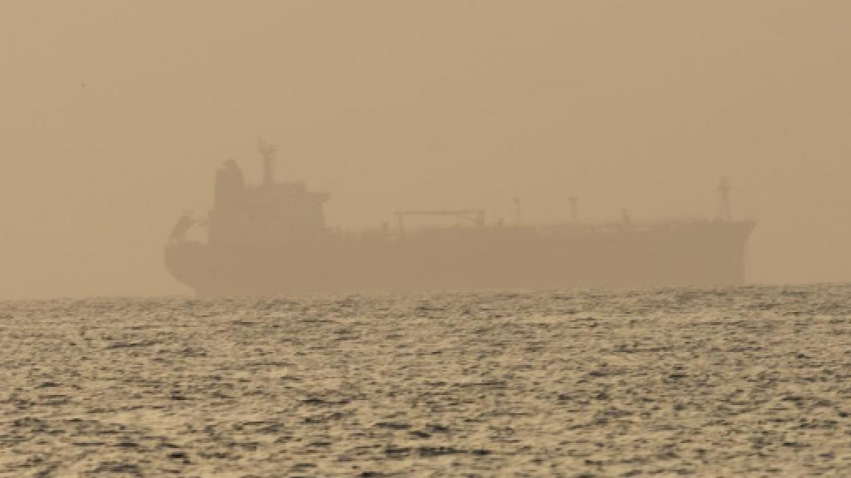 توقیف یک کشتی حامل «سوخت قاچاق» در خلیج از سوی ایران
