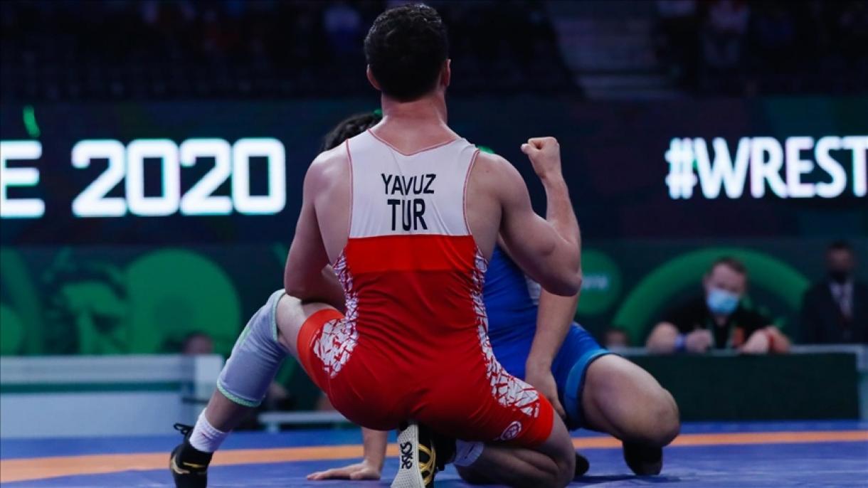 Luchadores turcos obtienen la segunda posición en la Copa Mundial Individual