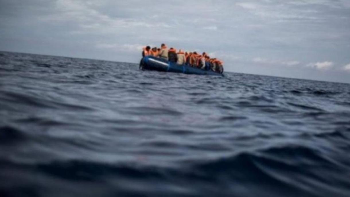 西班牙偷渡船沉没:4人死亡