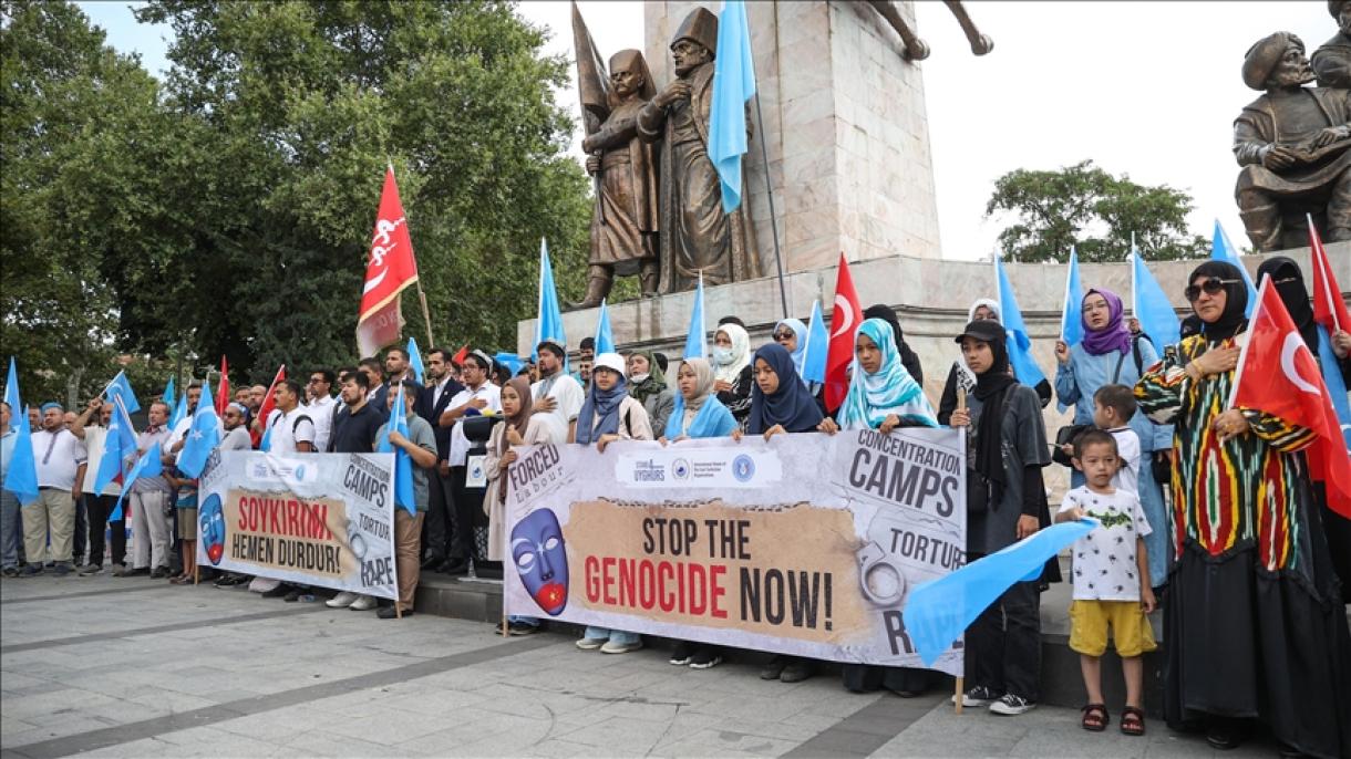 برگزاری تجمع اعتراض امیزعده ای از سازمان‌های مردم‌نهاد به اقدامات دولت چین علیه اویغورها