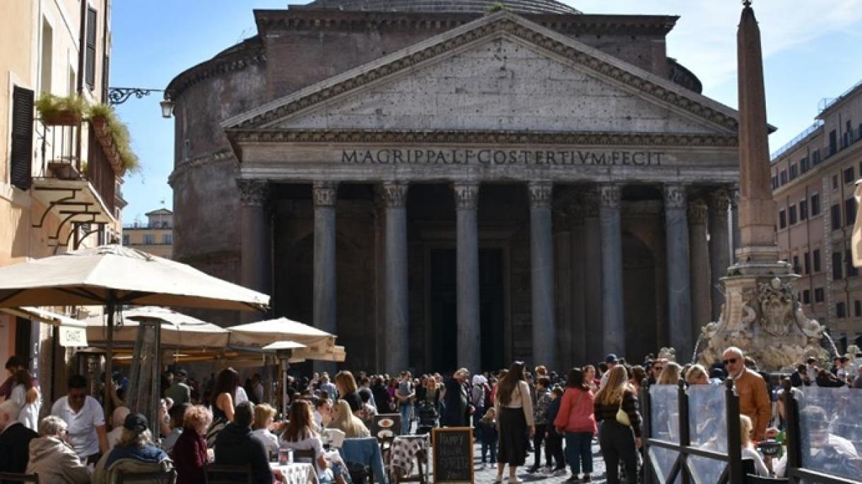 A los turistas se les cobrará una tarifa de entrada en el Panteón de Roma