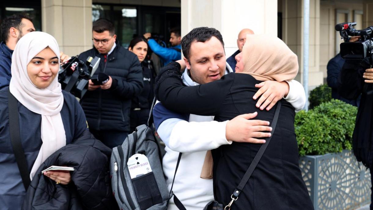 Mais de 100 cidadãos turcos e da RTCN saíram de Gaza