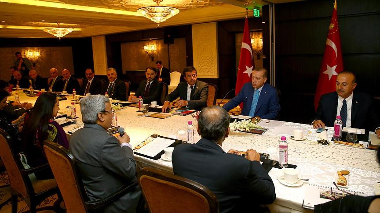 Presidente Erdogan incontra i principali leader di Nuova Delhi