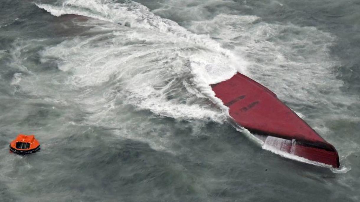 Nave affondata al largo del Giappone, 8 morti