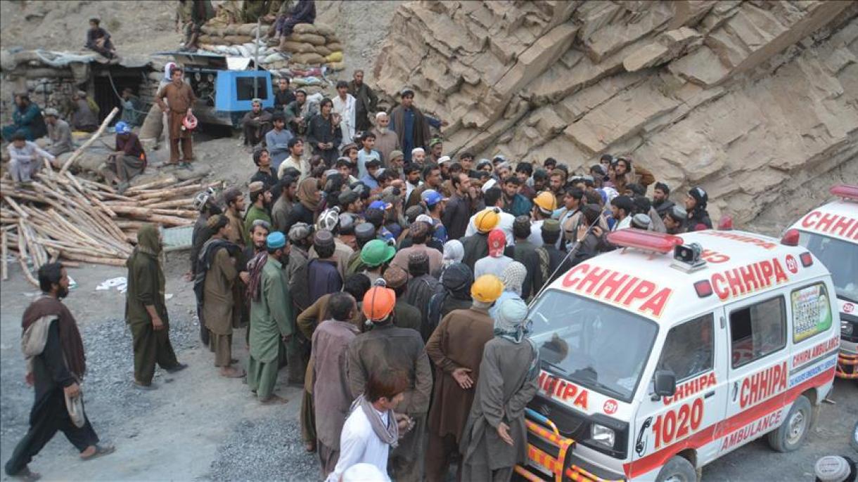 Взрив на газ в мина в Пакистан