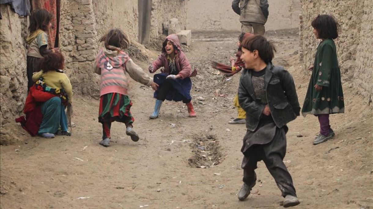 ONU: nueve niños son asesinados o lisiados en Afganistán diariamente