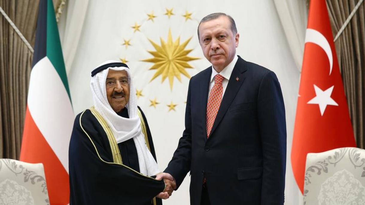 Turkiya prezidenti Rajap Tayyip Erdo’g’an Quvayt amiri bilan muloqot qildi