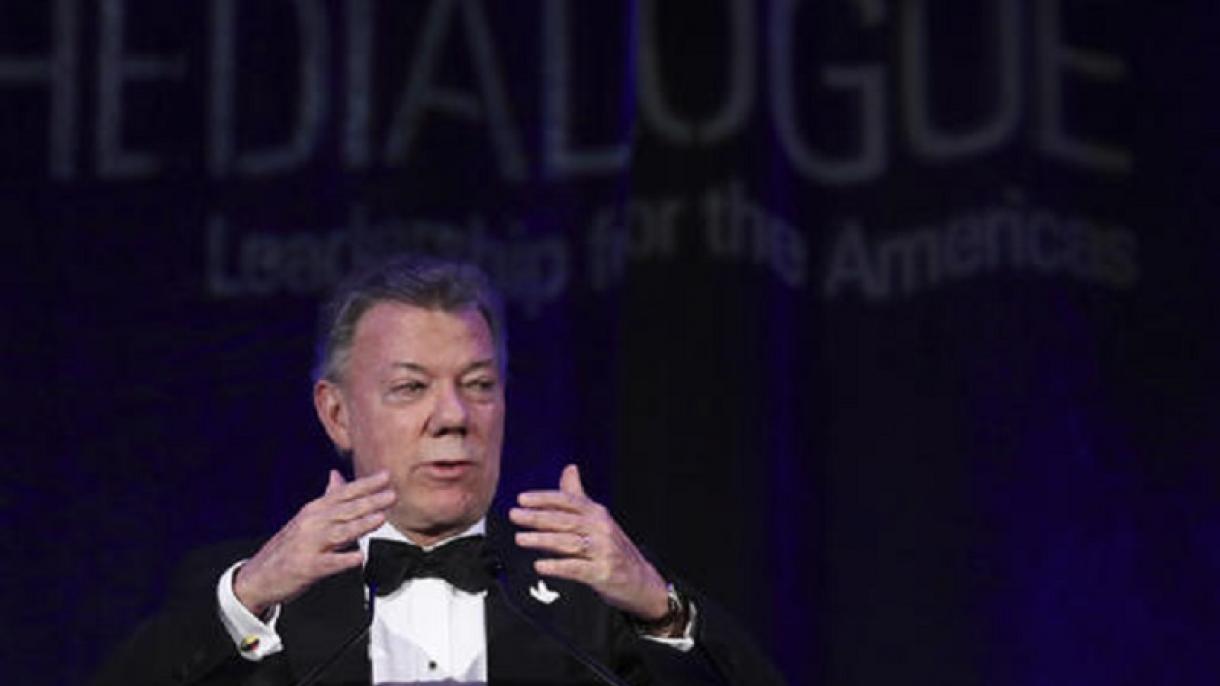 Presidente Santos precisa que "Colombia fue el país del año" en 2016