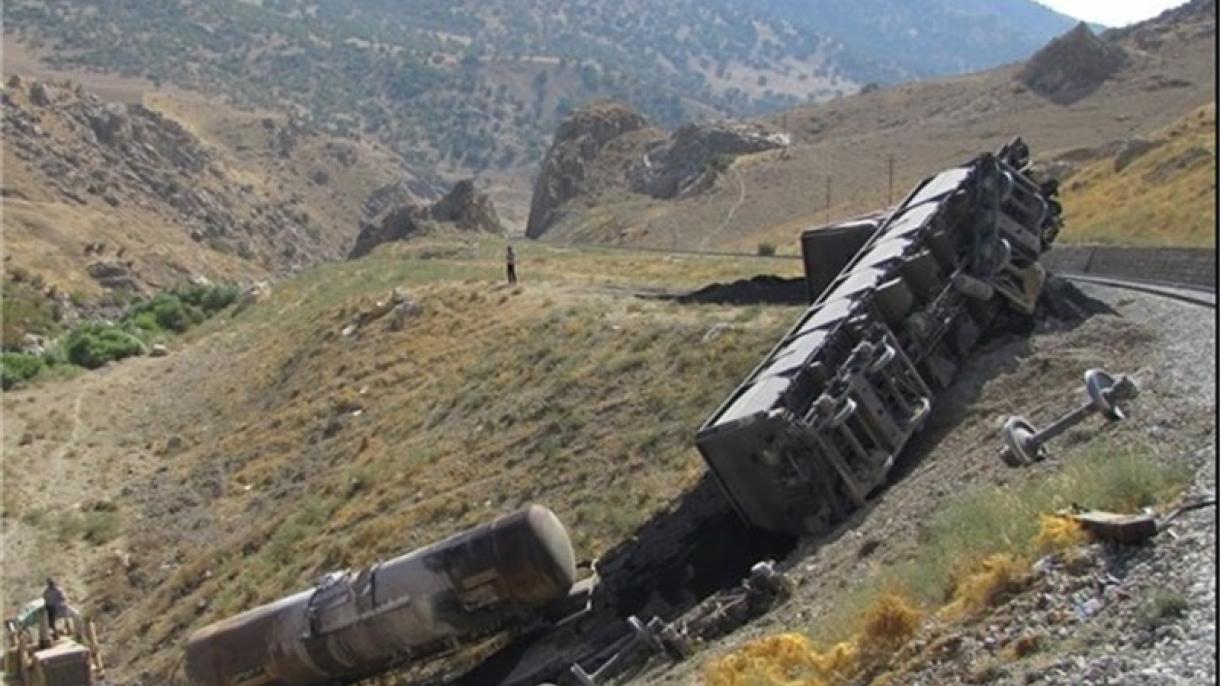 قطار باری در نیشابور ایران واژگون شد