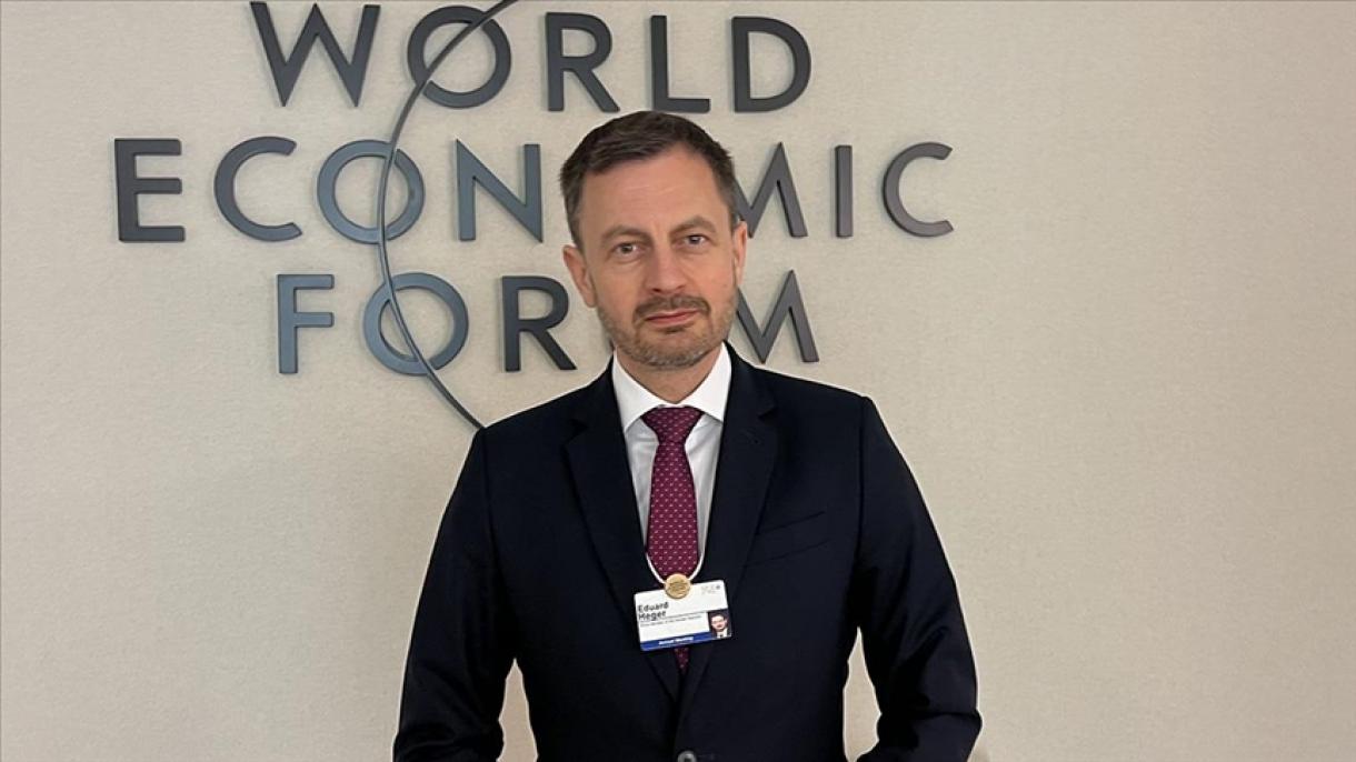 Slowakiýanyň premýer ministri wezipesinden çekildi