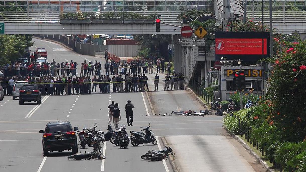 Öngyilkos merénylet Indonéziában