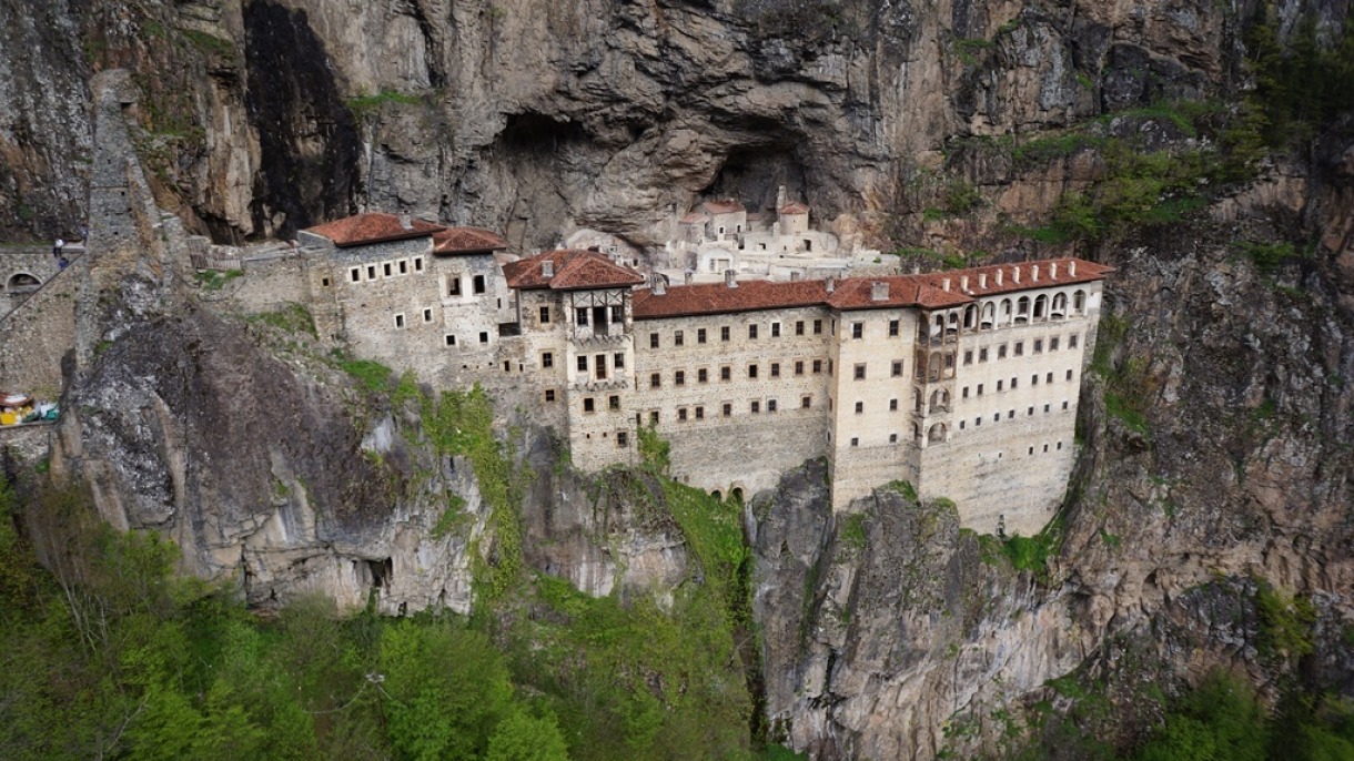 Sümela monastıre açıla