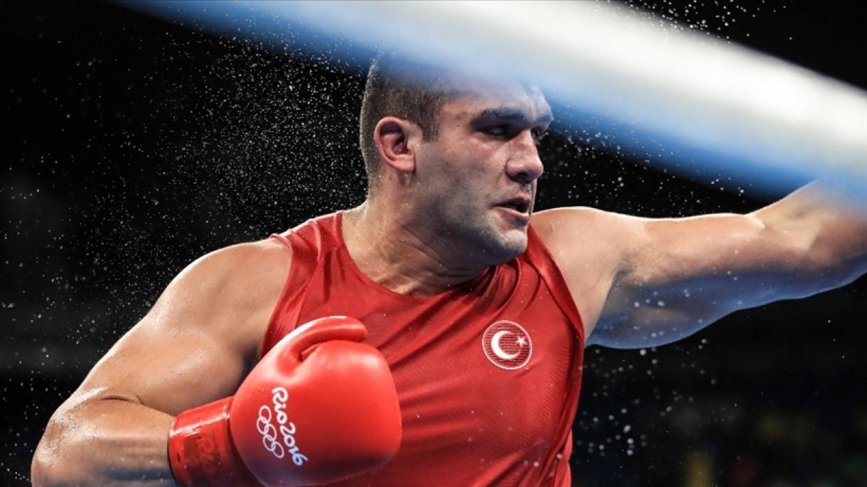 Turkiyalik boksyor Ali Eren Demirezen polshalik raqibini mag'lub etdi