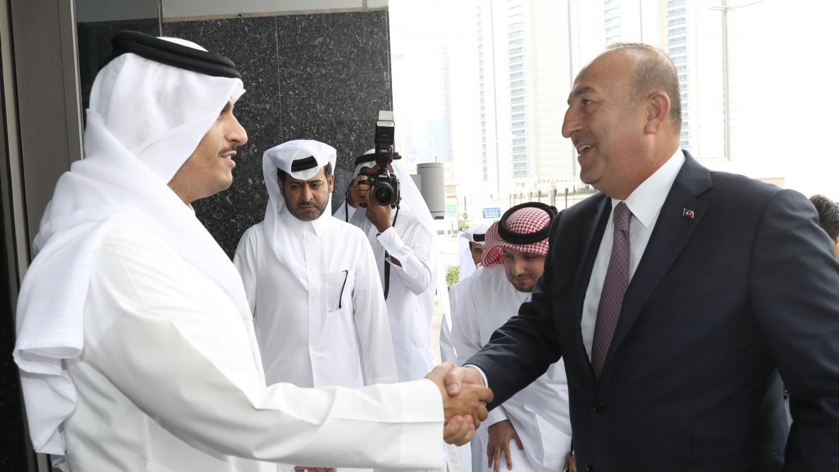 Çavuşoğlu prosigue sus contactos en la capital Doha de Qatar