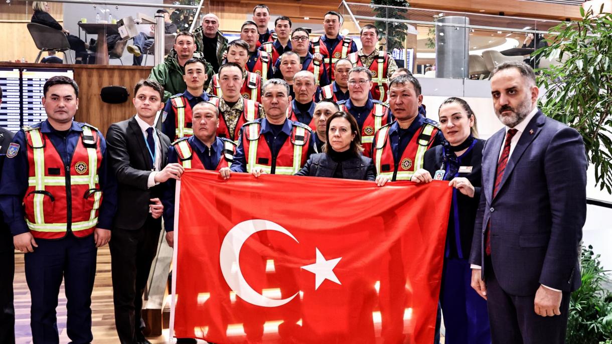A külföldi mentőcsapatok elkezdtek visszatérni a hazáikba
