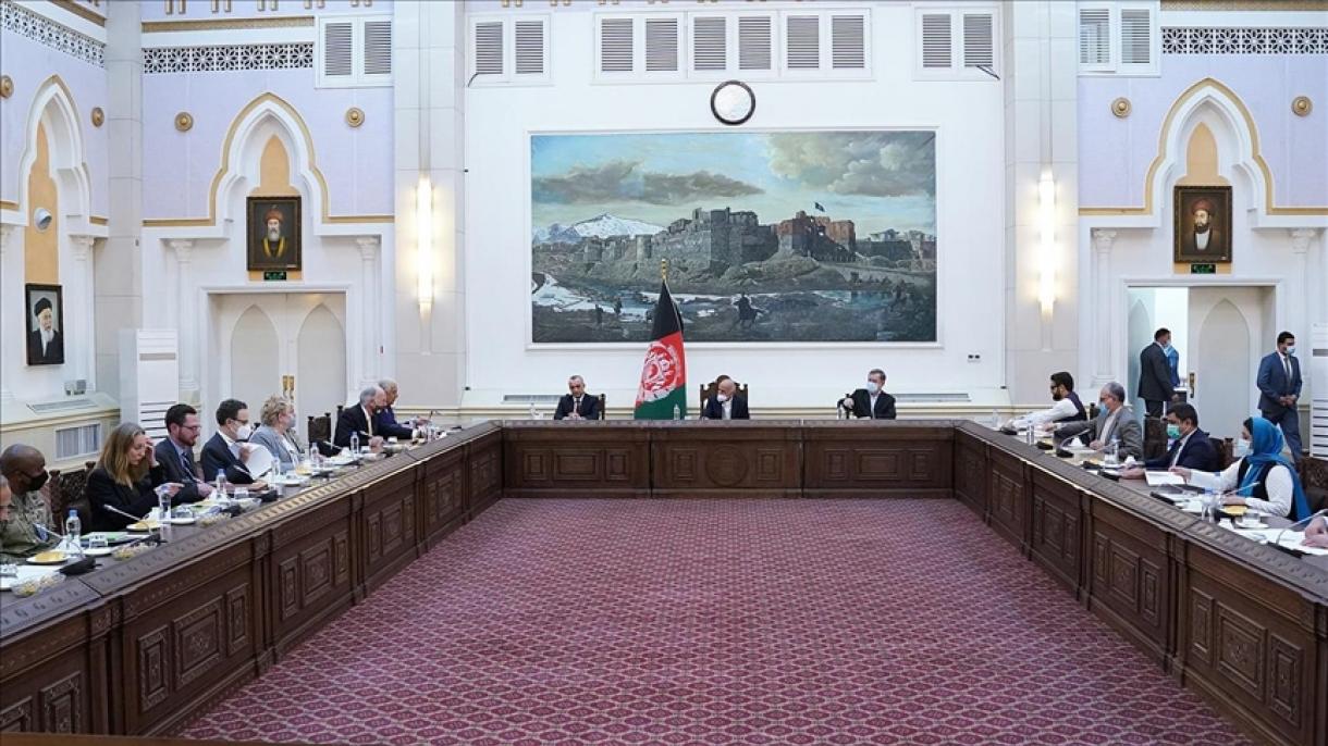 خلیل‌زاد با غنی و عبدالله پیرامون فصل جدید همکاری‌ها میان افغانستان و آمریکا دیدار کرد