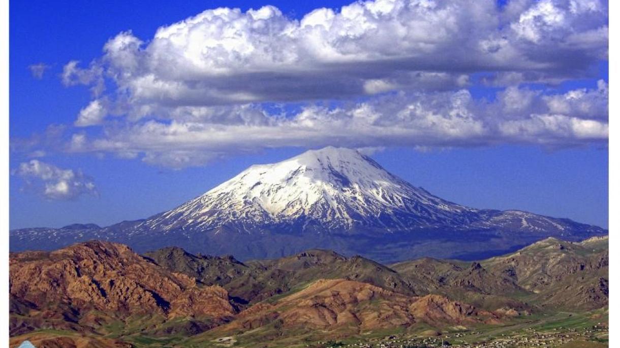 Știați că Muntele Ağrı (Ararat) este cel mai înalt munte din peninsula Anatolia și din Europa?