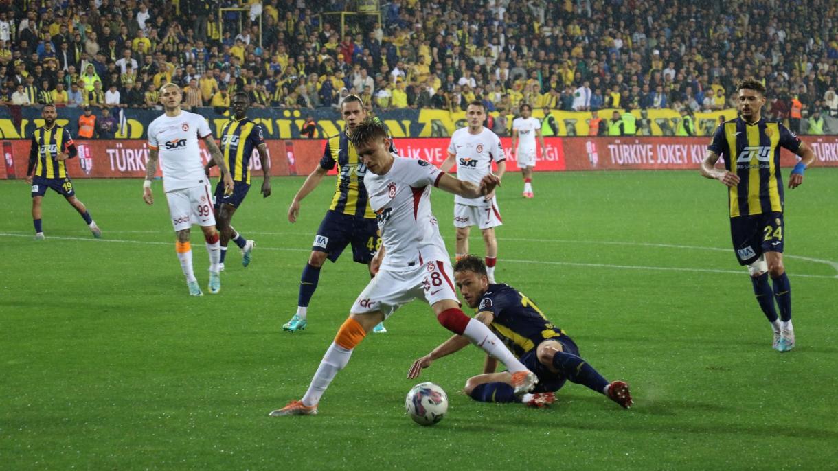 Galatasaray conquistou o título de campeão da Superliga Spor Toto