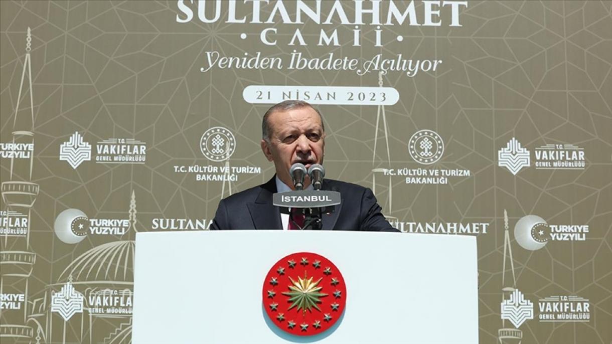 Эрдоган рестоврациясы бүткөн Султанахмет мечитинин ачылышына катышты