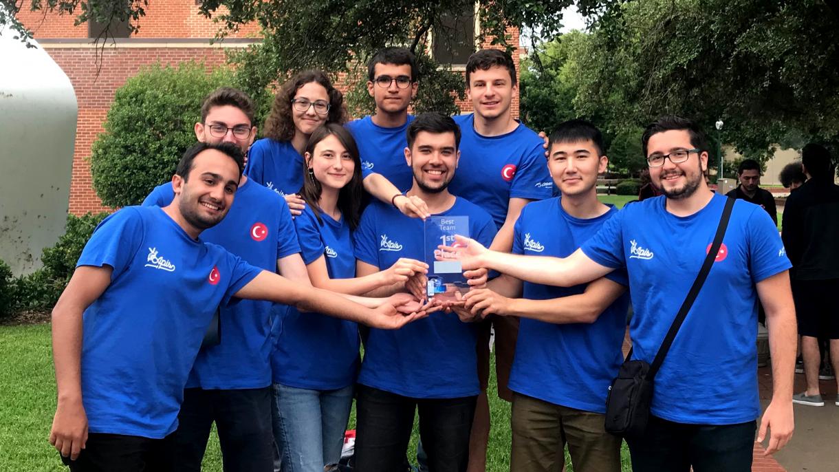 Equipo de la Universidad Técnica de Estambul se hace campeón del concurso de satélites de la NASA