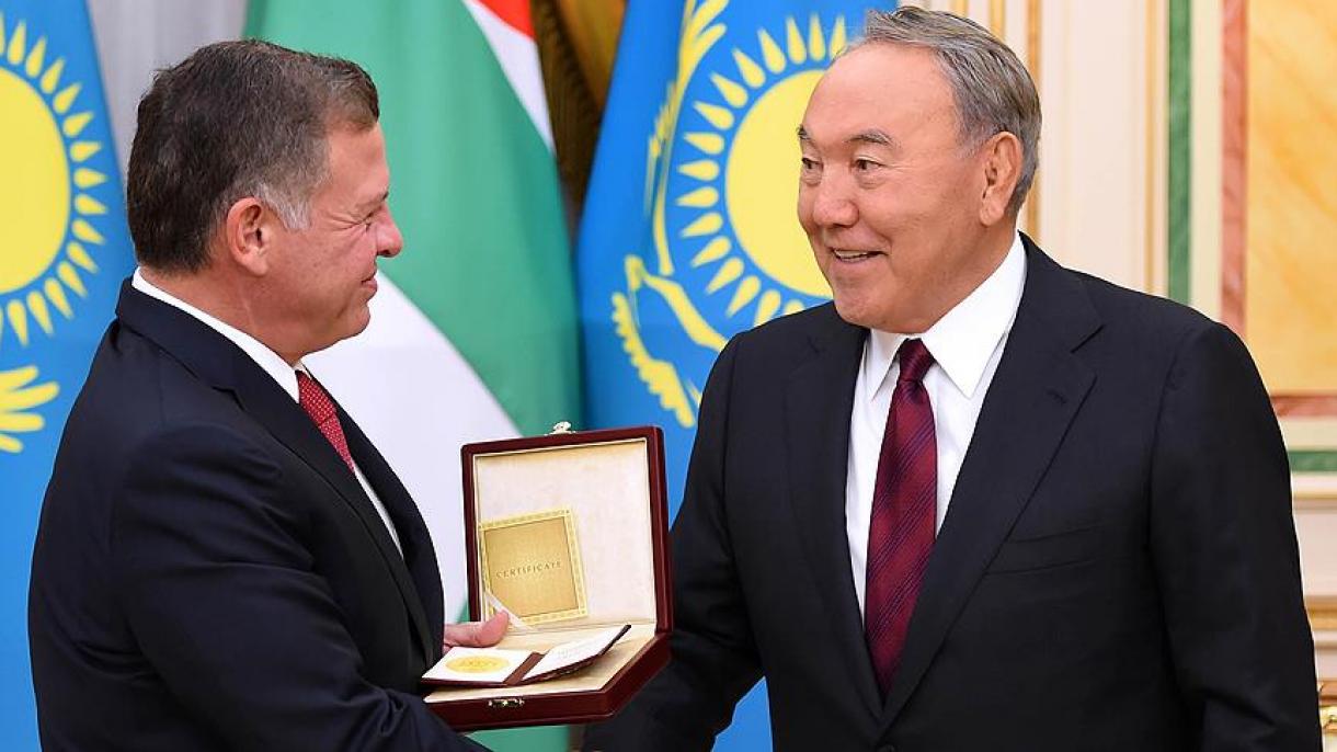 Nursultan Nazarbayev Kralı 2-ci Abdullah Bin Hüseynə mükafat verib
