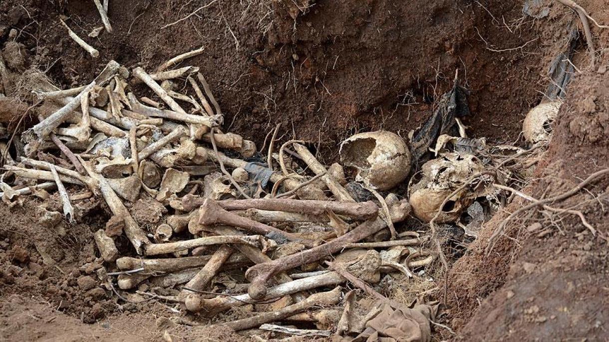 在墨西哥一座集体坟墓中挖出47个头颅