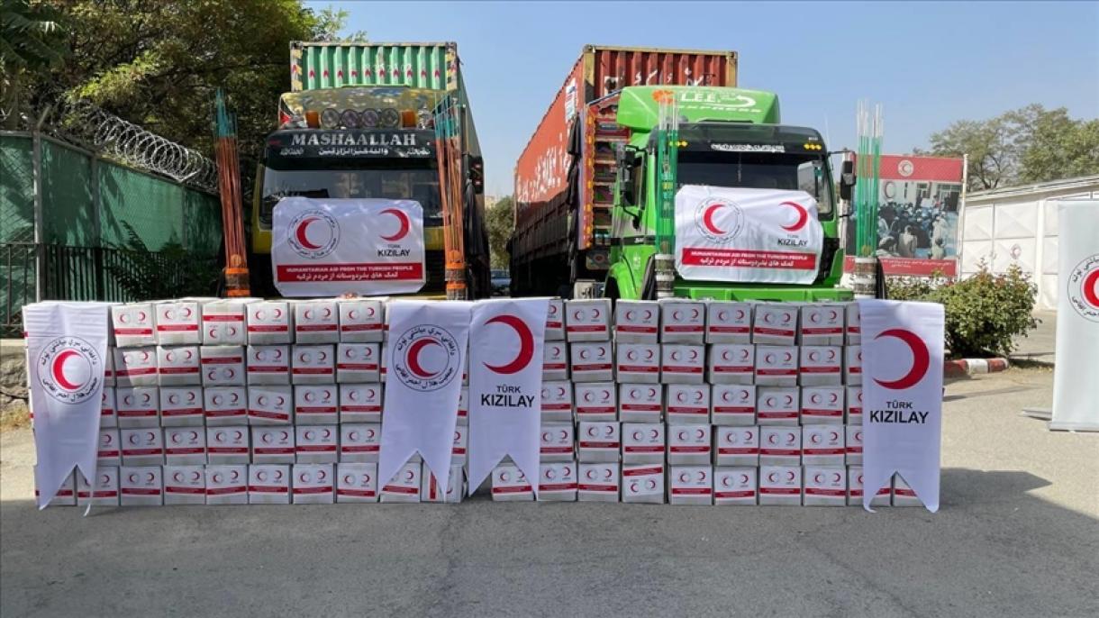 هلال احمر تورکیه بمقدار33 تن مواد غذایی ارسالی اش را در کابل پایتخت افغانستان توریع کرد