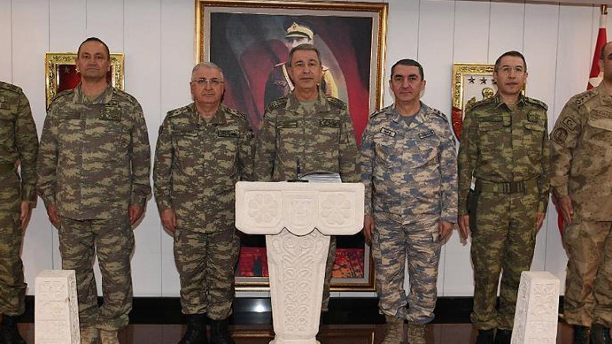 ستاد کل ارتش ترکیه از یگان های مرزی ترکیه در ختای بازدید کرد