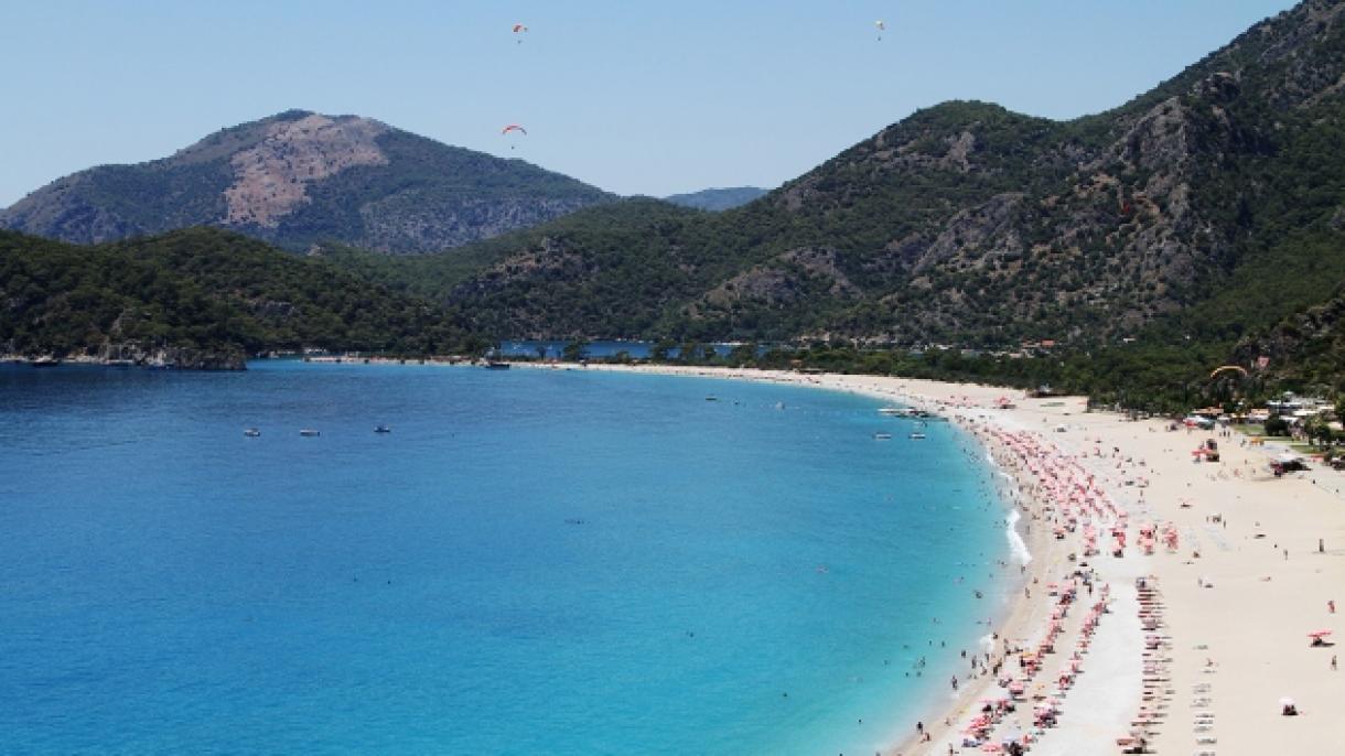 As praias mais seletas de Turquia estão em Muğla e Antalya