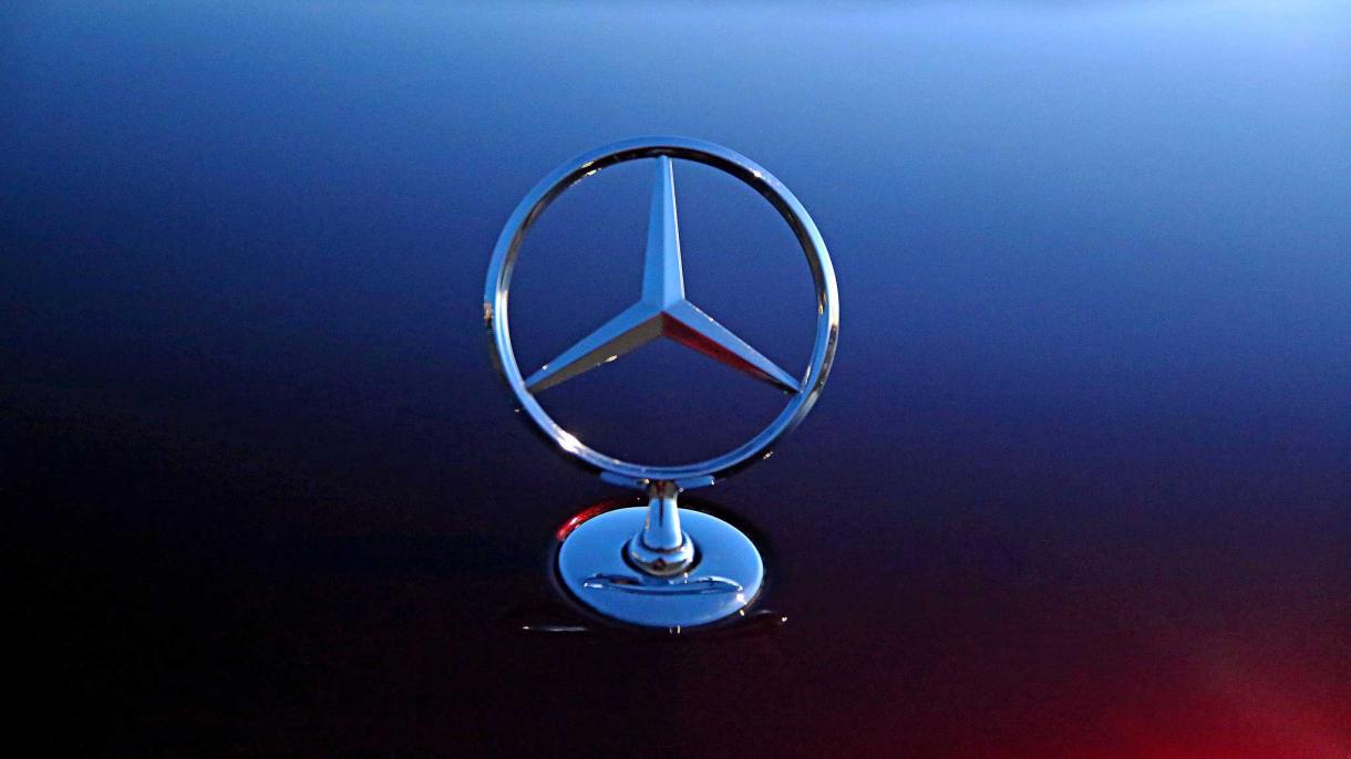 "Mercedes" İranda fəaliyyətilə bağlı açıqlama verdi