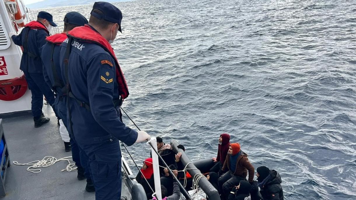 12 migrantes foram resgatados em Ayvacik