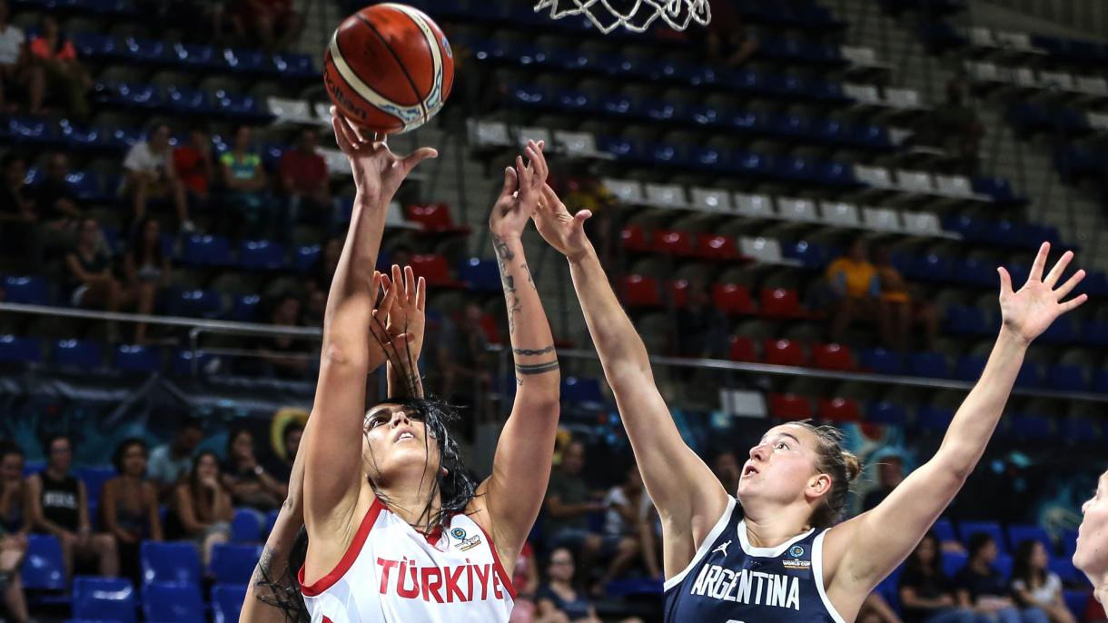 Турција на Светскиот куп во кошарка за жени ФИБА 2018 ја порази Аргентина со убедливи 63:37