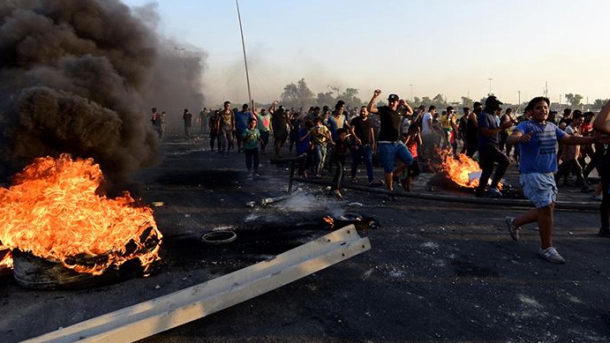 伊拉克示威者封锁通往油田的道路