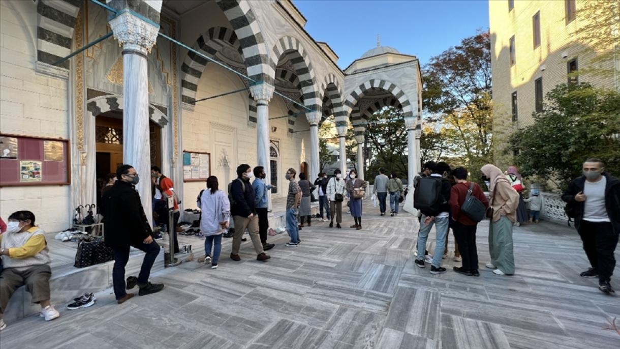 东京清真寺举行文化节