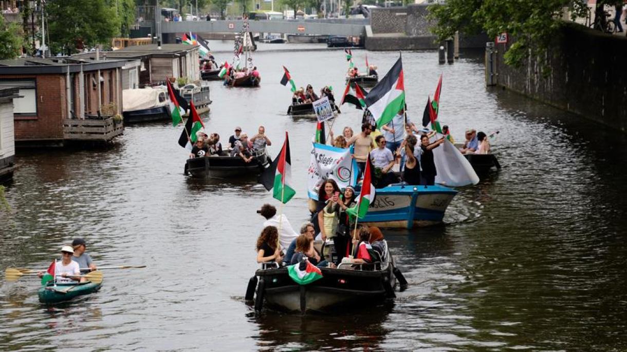 Amsterdamda protest çarası