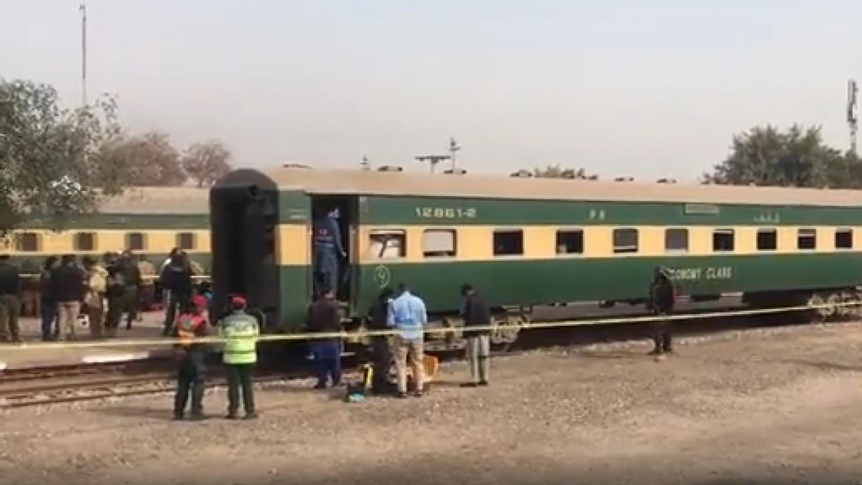 پاکستان: مسافر ٹرین میں دھماکہ، ایک مسافر ہلاک 9 زخمی